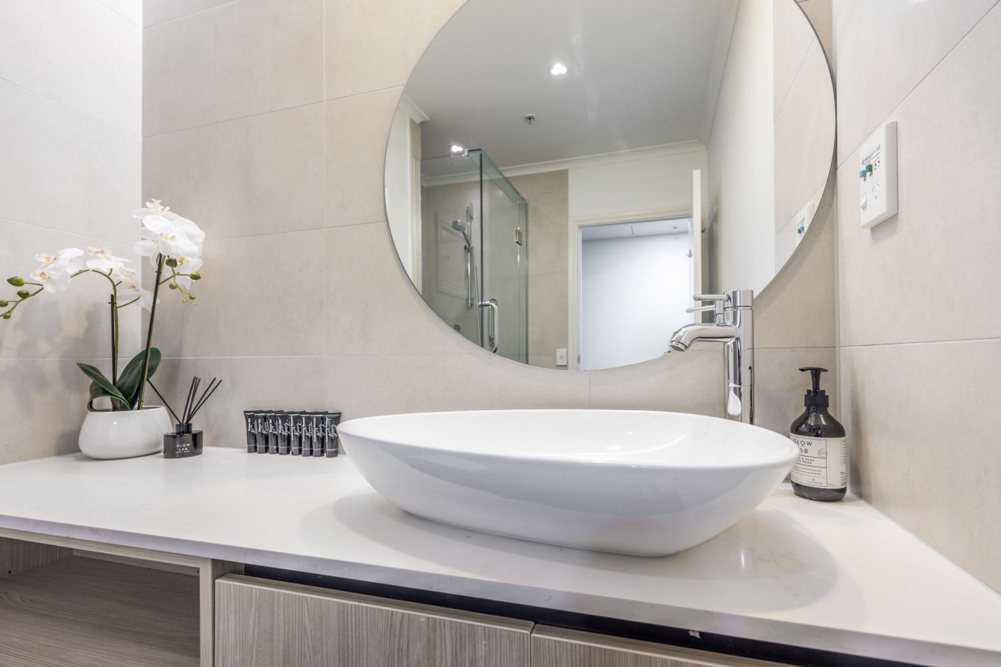 Highrise Studio Apartment W/ Ac, Pool & Gym In Auckland Cbd Exteriör bild