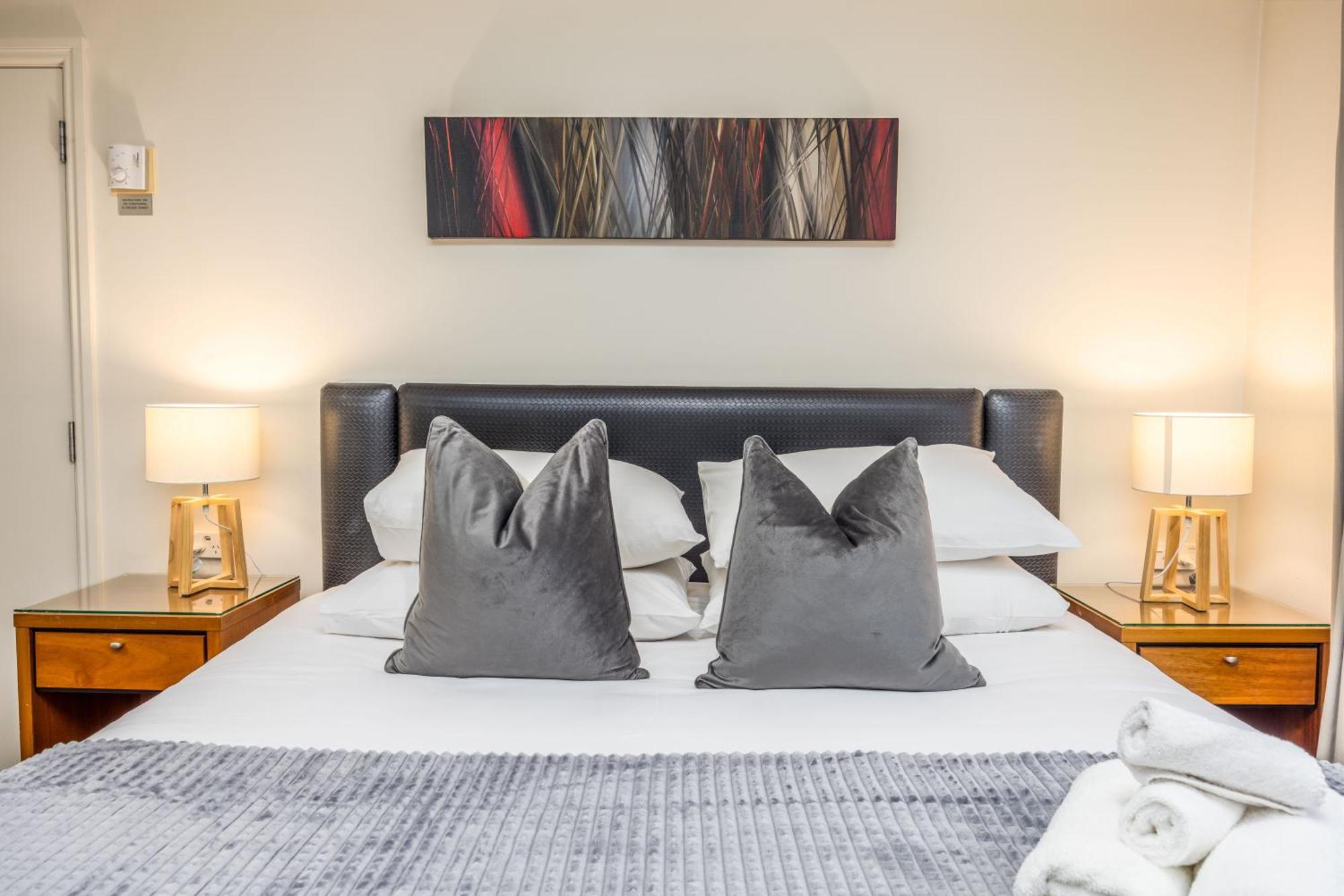 Highrise Studio Apartment W/ Ac, Pool & Gym In Auckland Cbd Exteriör bild