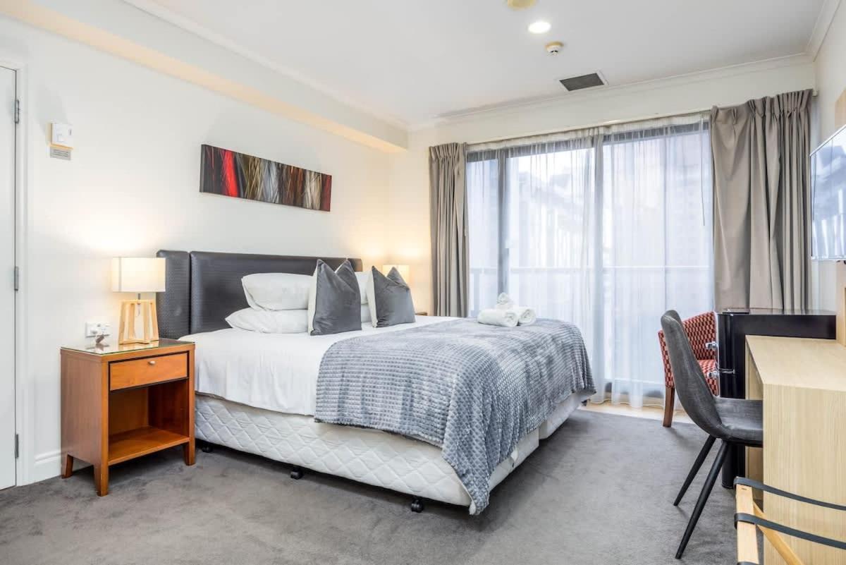 Highrise Studio Apartment W/ Ac, Pool & Gym In Auckland Cbd Exteriör bild