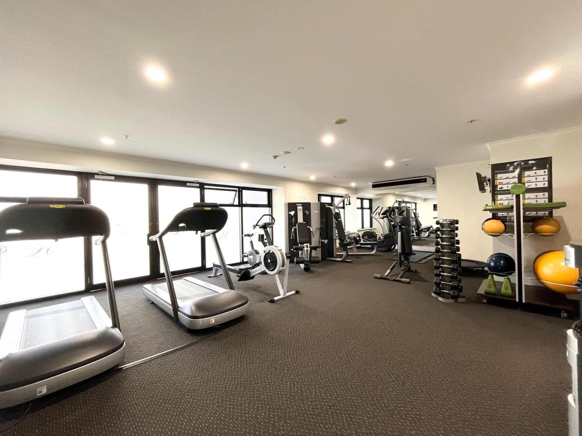 Highrise Studio Apartment W/ Ac, Pool & Gym In Auckland Cbd Exteriör bild