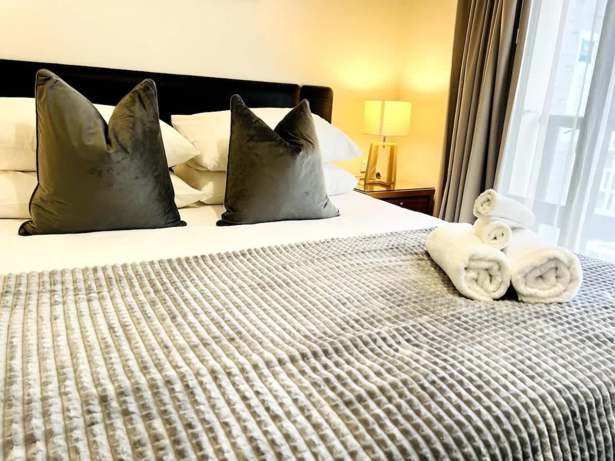 Highrise Studio Apartment W/ Ac, Pool & Gym In Auckland Cbd Exteriör bild